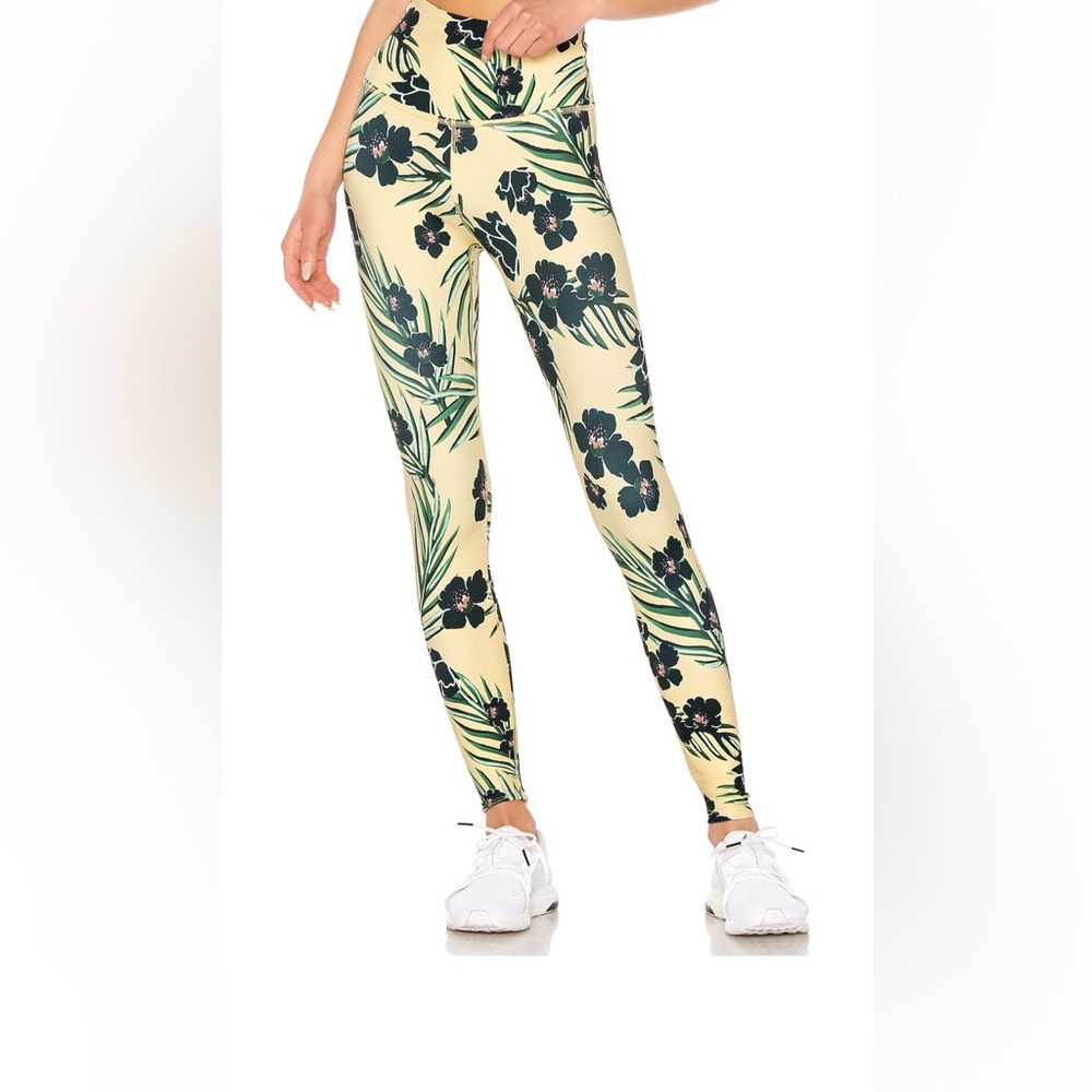OLYMPUS HIGH WAISTED LEGGING
Beyond Yoga
Color: Floral Sunrise